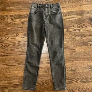 BDG urban outfitters High Rise Ankle Black Jeans Size 29
